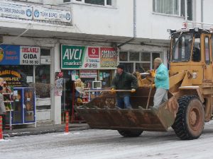 Beyşehir ilçesinde kar sevinci yaşanıyor.