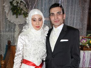 Dönmez ve Arağan ailelerinin mutlu günü