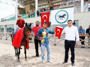Rahvan atları Türk Bayrağı için yarıştı
