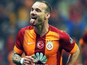Sneijder G.Saray'ın ilk transferini açıkladı!