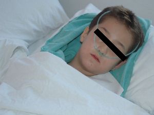 Anestezi uygulanan iki çocuk yağun bakımlık oldu