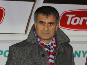 Lider Trabzonspor savunmada sıkıntılı