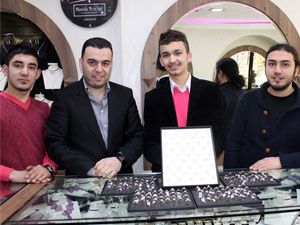 Sarraf Menekşe’de fırsatlar