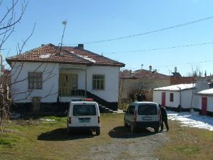 Gurbetçi ailenin evine hırsız girdi