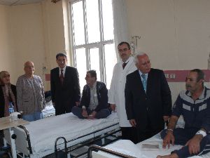 Hastalara Mevlid Kandili ziyareti
