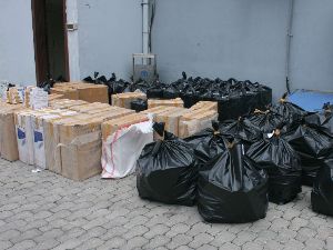 Kaçak sigaralar çalındı!