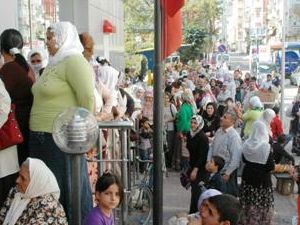 7.6 milyon emekli bu ay da zam alamayacak