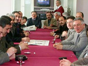 Sarayönü'nde emekli okul müdürleri bir araya geldi