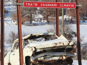 Kaza yapmış otomobil sürücüler teşhir ediliyor