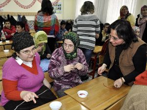 Engellilere takı tasarımı ve el becerileri kursu