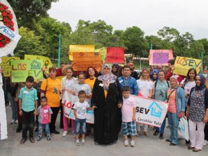 ‘Güneşli yarınlar için elimi siz tutar mısınız?’