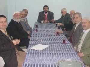 Sarayönü'nde emekli İmam hatipler buluştu