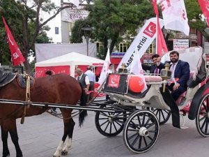 Parlak'tan faytonlu seçim çalışması