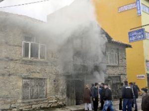 Seydişehir'de ahşap evde yangın