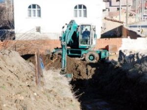 Ladik'te dereler taş duvarla örülecek