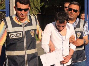 Amcasını vuran kişiyi adliye çıkışında vurdu