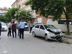 Şüpheli Kovalayan Polis Aracı Kaza Yaptı: İki Yaralı