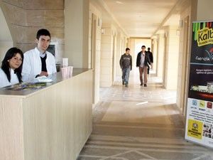 Üst geçitte sıcak çorba var