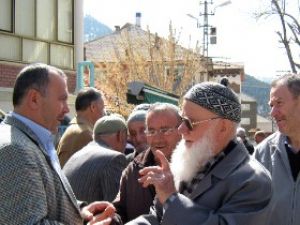 Derebucak'ta umre yolcuları uğurlandı
