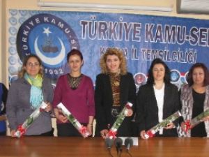 Kadınlar toplumda hak ettiği konuma kavuşturulmalıdır