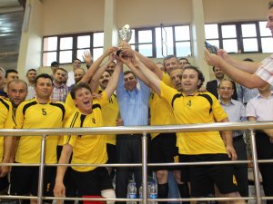 Konya 112 voleybol turnuvasında şampiyon