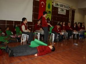 Yavru TEMA Takımları eğlenerek öğretiyor