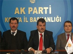 Basın toplantısında başvuru ücreti krizi