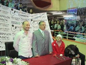 Kahraman Tazeoğlu sevenleriyle buluştu