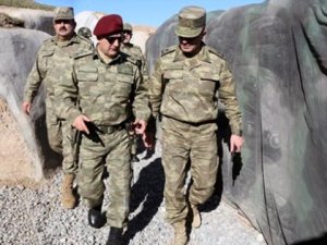 Tümgeneral Sezai Aksakal Suriye sınırında