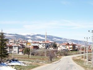 Adı gibi Çınar etrafında kurulan bir belde: Çınaroba