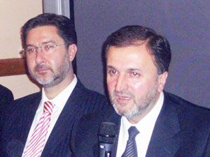 Saadet, halkla buluşuyor