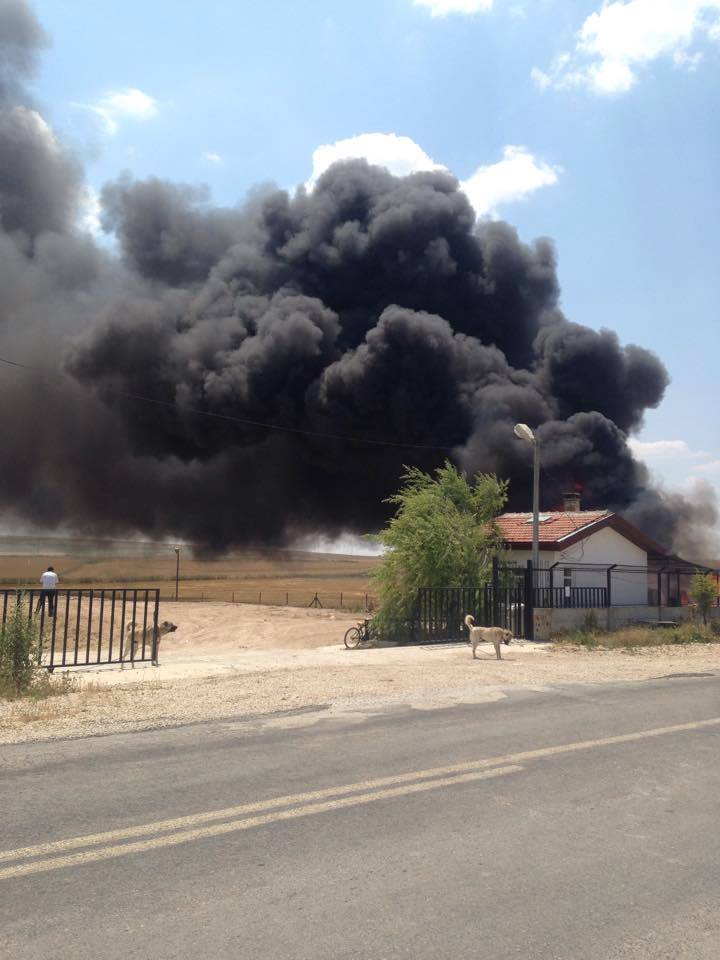 Ofisteki yangın paniğe neden oldu