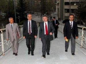 Başkan Akyürek yeni yaya üst geçidini inceledi