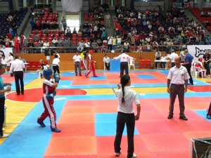 Selçuklu Belediye kick-boksta yoğun