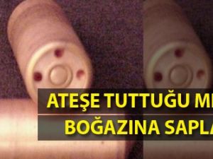 Ateşe tuttuğu mermi boğazına saplandı