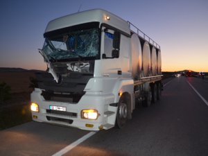 Konya'da zincirleme trafik kazası: 2 ölü, 3 yaralı