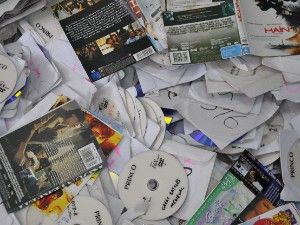 6 bin adet korsan kitap ve DVD ele geçirildi