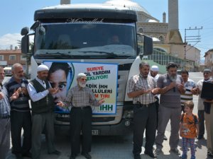 Yardım TIR'ı Ladik'ten yola çıktı