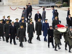 YAŞ Üyeleri Anıtkabir’de