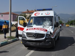 Ambulans Bisiklete Çarptı: 1 Ölü