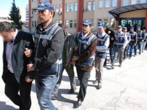Kredi kartı şebekesi çökertildi: 10 gözaltı
