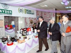 Yetimler yararına kermes düzenlendi
