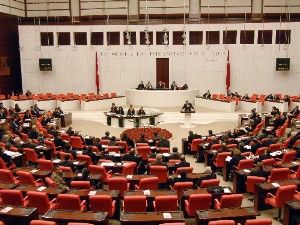 Gençler, güler yüzlü milletvekili istiyor