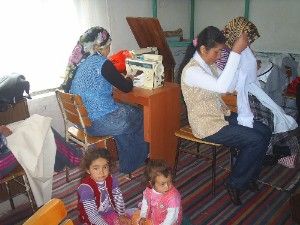Yeşilyurttaki kursa bayanların ilgisi büyük