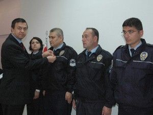 Başarılı polisler ödüllendirildi