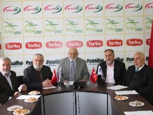 Tüm insanlık Onun merhametine muhtaç