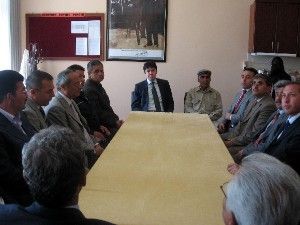 Emirgazi'de muhtarlara hizmet içi eğitim verildi