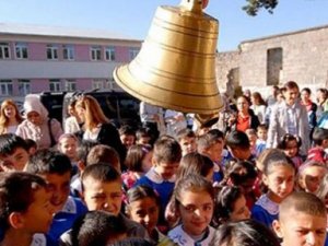 Açılış ertelendi Okullar ne zaman açılacak?