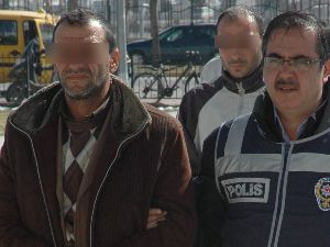 Katil zanlısından şizofren iddiası