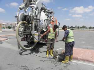 Koski Rögar Temizliğiyle Kötü Kokuları Önlüyor